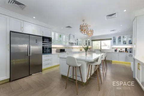 Villa te koop in Arabian Ranches, Dubai, VAE 7 slaapkamers, 590 vr.m., nr 661044 - foto 5