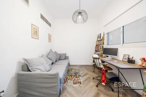 Villa in The Lakes, Dubai, UAE 3 bedrooms, 280 sq.m. № 661046 - photo 14