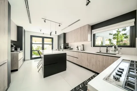 Villa à vendre à Meadows, Dubai, EAU 5 chambres, 387 m2 № 661043 - photo 15