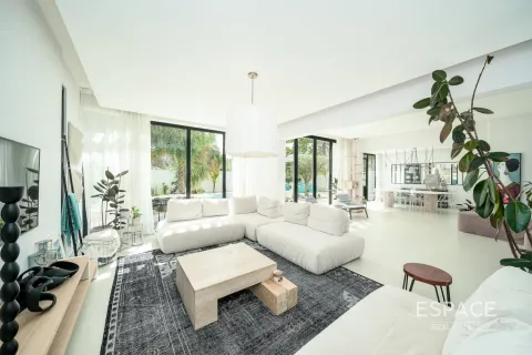 Villa à vendre à Meadows, Dubai, EAU 5 chambres, 387 m2 № 661043 - photo 8