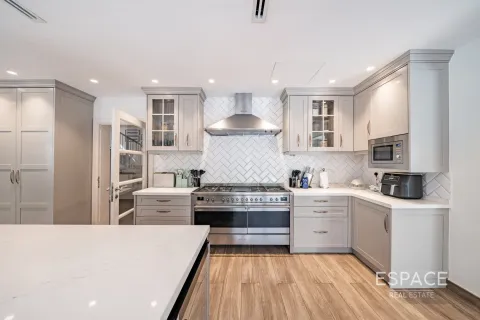 Villa in Green Community, Dubai, UAE 5 bedrooms, 577 sq.m. № 661048 - photo 8