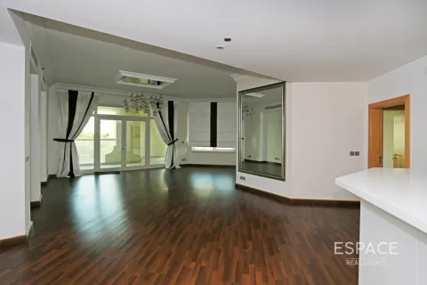 Wohnung zur Miete in Palm Jumeirah, Dubai, VAE 3 Schlafzimmer, 204 m2 Nr. 650103 - Foto 2