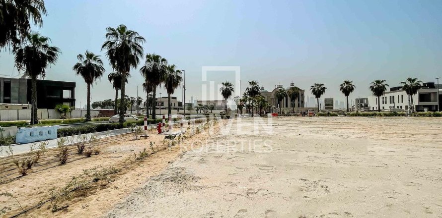 Terra em Jumeirah, Dubai, EAU 1069.87 m2 № 767671