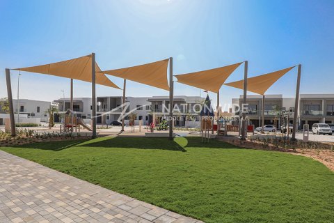 Dúplex en venta en Abu Dhabi, EAU 3 dormitorios, 397 m2 № 678592 - foto 15