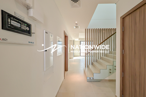 Dúplex en venta en Abu Dhabi, EAU 3 dormitorios, 397 m2 № 678592 - foto 4