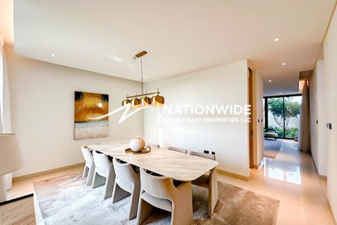 Villa para venda em Abu Dhabi, EAU 4 quartos, 720 m2 № 678591 - foto 8