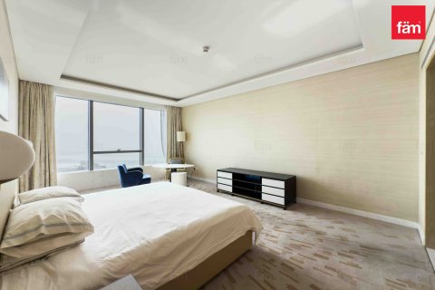 Apartment in Palm Jumeirah, Dubai, UAE 48.7 sq.m. № 705729 - photo 3