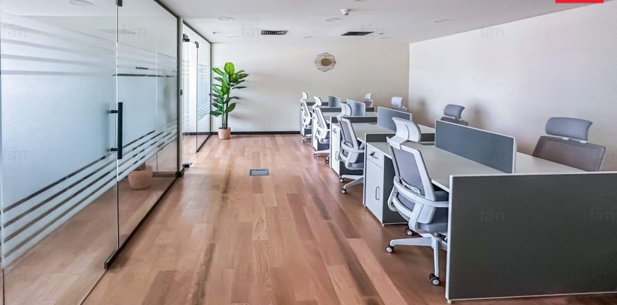 Oficina en Dubai, EAU 70.8 m² № 655921
