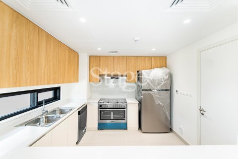 Villa in Dubai South (Dubai World Central), Dubai, UAE 4 bedrooms, 324 sq.m. № 639002 - photo 6