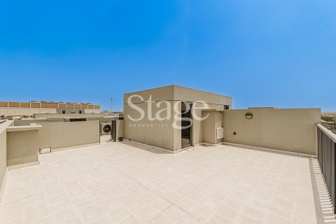 Villa in Dubai South (Dubai World Central), Dubai, UAE 4 bedrooms, 324 sq.m. № 639002 - photo 29