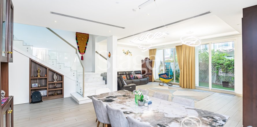 Villa in Jumeirah Village Circle, Dubai, VAE: 4 Schlafzimmer, 278 m2 Nr. 639003