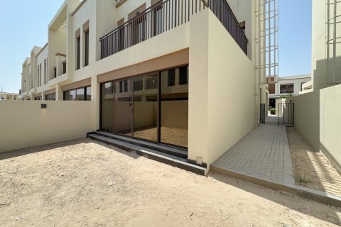 Таунхаус Damac Lagoons, Дубай, БАӘ-да 5 жатын бөлмелер, 183.6 м² № 759847 - фото 1