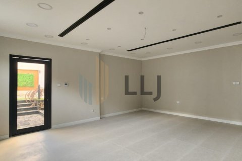 Villa en alquiler en Al Bateen, Abu Dhabi, EAU 4 dormitorios, 325.2 m2 № 669020 - foto 10