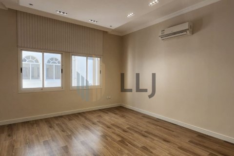 Villa en alquiler en Al Bateen, Abu Dhabi, EAU 4 dormitorios, 325.2 m2 № 669020 - foto 17