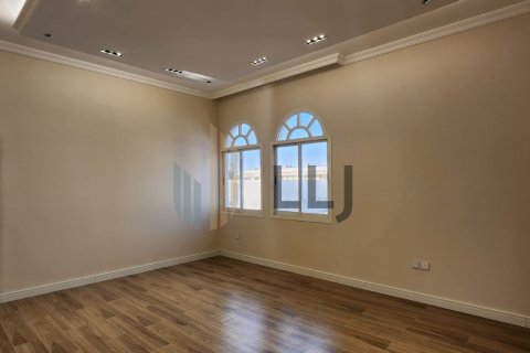 Villa en alquiler en Al Bateen, Abu Dhabi, EAU 4 dormitorios, 325.2 m2 № 669020 - foto 16