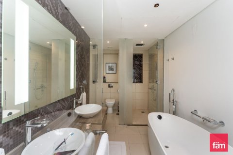 Lägenhet till försäljning i Business Bay, Dubai, UAE 3 sovrum, 162 kvm Nr. 659183 - fotografi 23