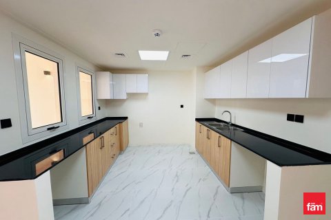 Vila u gradu Dubai, UAE 4 spavaće sobe, 242 m2 Br. 659180 - Slika 11