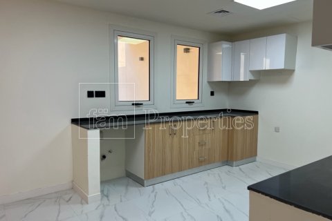 Dubai, UAE의 임대용 빌라 침실 4개, 242제곱미터 번호 659180 - 사진 11