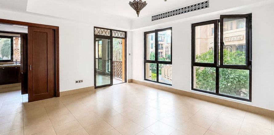 Apartment i Old Town, Dubai, UAE 1 soveværelse, 90.67 kvm № 757400