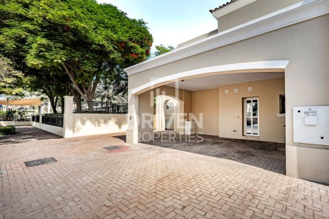 Townhouse di The Lakes, Dubai, UEA 3 kamar tidur, 255 m2 nomor 654602 - foto 24