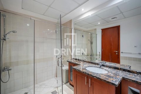 Townhouse in The Lakes, Dubai, UAE 3 bedrooms, 255 sq.m. № 654602 - photo 18