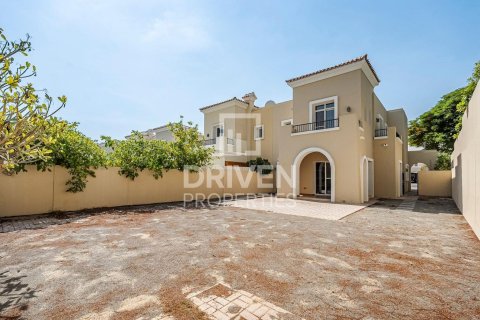 Townhouse in The Lakes, Dubai, UAE 3 bedrooms, 255 sq.m. № 654602 - photo 23
