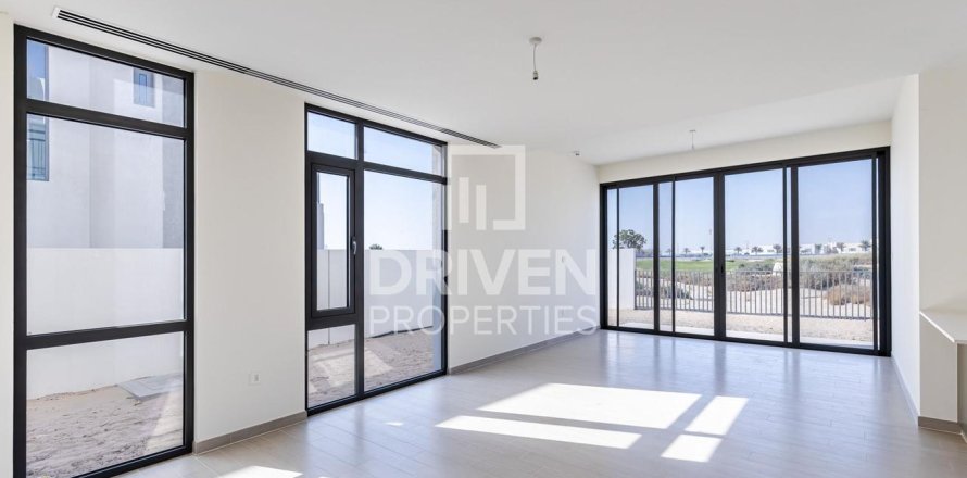 Вілла в Dubai South (Dubai World Central), Дубай, ОАЕ 4 спальні, 275м2 № 655036