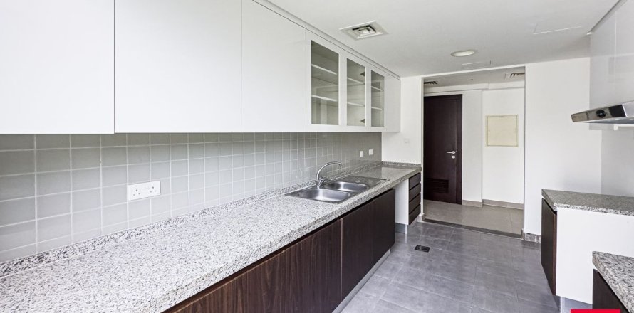 Kaupunkipientalo Dubai, Arabiemiraatit 3 makuuhuonetta, 187.6 m2 № 668814