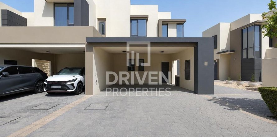 Dubai Hills Estate、Dubai、UAEにあるタウンハウス 4ベッドルーム、274.81 m2 No747047