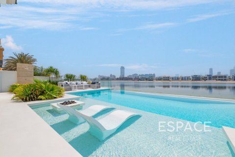 Villa till försäljning i Palm Jumeirah, Dubai, UAE 5 sovrum, 496 kvm Nr. 649886 - fotografi 21