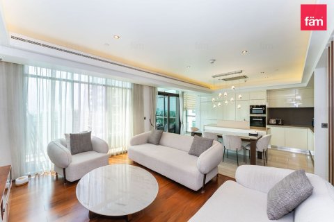 Квартира в The Views, Дубай, ОАЭ 3 спальни, 181.1м2 № 757856
