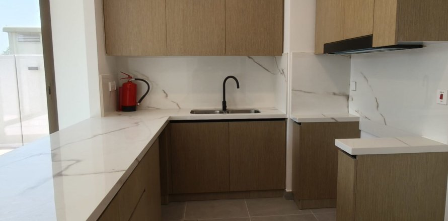 טאונהאוס ב Dubai Land, Dubai, איחוד האמירויות 4 חדרי שינה, 221 מ"ר מספר 719325
