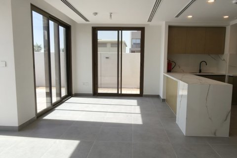 טאונהאוס להשכרה ב Dubai Land, Dubai, איחוד האמירויות 4 חדרי שינה, 221 מ"ר, מספר 719325 - תמונה 5