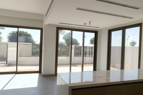 טאונהאוס להשכרה ב Dubai Land, Dubai, איחוד האמירויות 4 חדרי שינה, 221 מ"ר, מספר 719325 - תמונה 6