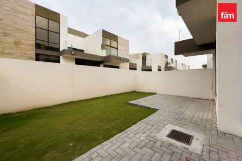 تاون هاوس للبيع في دبي، الإمارات العربية المتحدة 4 غرفة نوم ، 187.2 متر مربع ، رقم 686071 - صورة 2