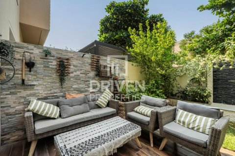 Shtëpi në qytet në Dubai Land, Dubai, Emiratet e Bashkuara Arabe 3 dhoma gjumi, 181 m2. № 653079 - Foto 16