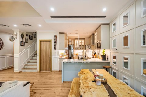 Shtëpi në qytet në Dubai Land, Dubai, Emiratet e Bashkuara Arabe 3 dhoma gjumi, 181 m2. № 653079 - Foto 7