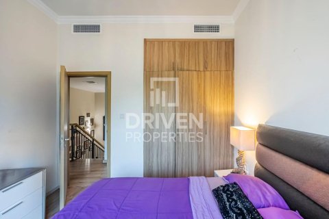 Shtëpi në qytet në Dubai Land, Dubai, Emiratet e Bashkuara Arabe 3 dhoma gjumi, 181 m2. № 653079 - Foto 11