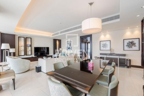 Apartman u gradu Downtown Dubai (Downtown Burj Dubai), UAE 4 spavaće sobe, 443 m2 Br. 653080 - Slika 2