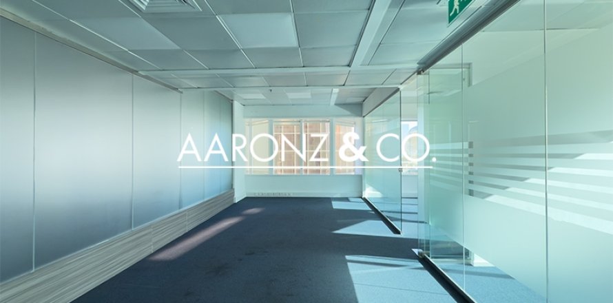 مكتب في Sheikh Zayed Road، دبي 372.2 متر مربع . ر قم 670525