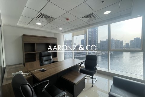 Oficina en alquiler en Business Bay, Dubai, EAU 91.8 m2 № 670522 - foto 3