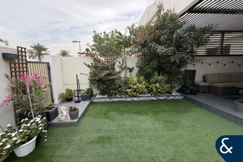 Huvila Town Square, Dubai, Arabiemiraatit 3 makuuhuonetta, 207 m2 № 697641 - kuva 2