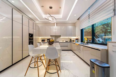 Huvila Jumeirah, Dubai, Arabiemiraatit 4 makuuhuonetta, 780 m2 № 703216 - kuva 7