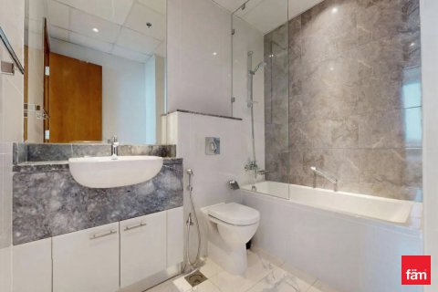 Apartment in Business Bay, Dubai, UAE 1 bedroom, 75.3 sq.m. № 647713 - photo 10