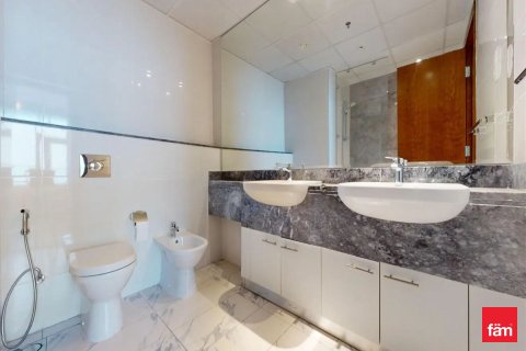 Apartment in Business Bay, Dubai, UAE 1 bedroom, 75.3 sq.m. № 647713 - photo 9