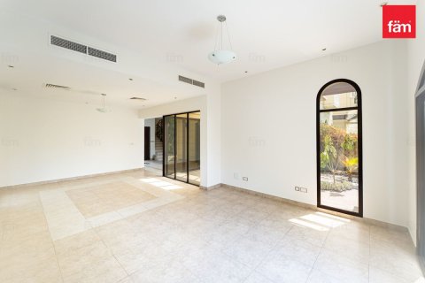 خانه شهری برای اجاره در Dubai، امارات متحده عربی 4 خوابه ، 431.8 متر مربع ، شماره 725920 - تصویر 2