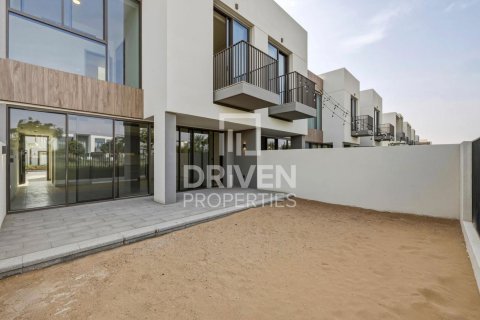 Townhouse in The Valley, Dubai, UAE 3 bedrooms, 174.01 sq.m. № 757135 - photo 20
