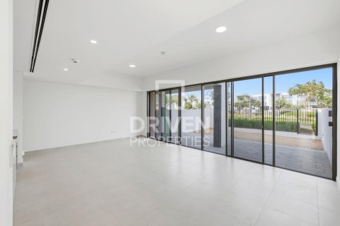 Townhouse in The Valley, Dubai, UAE 3 bedrooms, 174.01 sq.m. № 757135 - photo 2