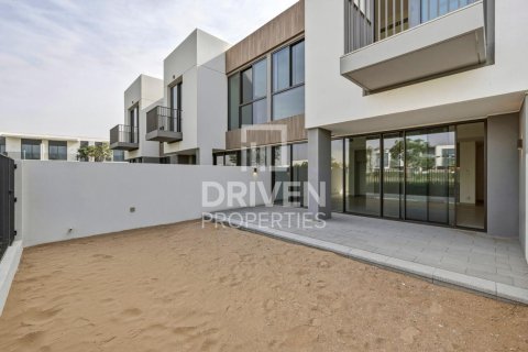 Townhouse in The Valley, Dubai, UAE 3 bedrooms, 174.01 sq.m. № 757135 - photo 19