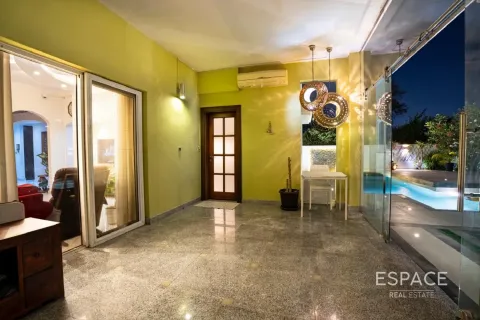 Vila u gradu Meadows, Dubai, UAE 4 spavaće sobe, 553 m2 Br. 650180 - Slika 12